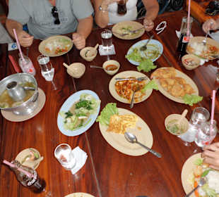 Mittagessen am Zigeunerdorf