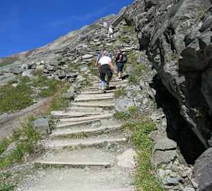Weg zur Talstation Gletscherbahn