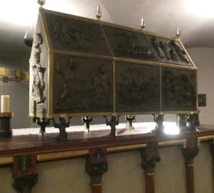Neumünster: der Kilianssarg in der Kiliansgruft