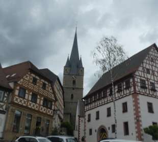 Blick zur Kirche St. Michael in Sand am Main