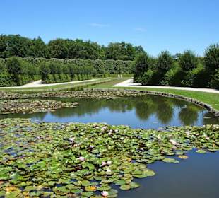 Rundgang durch den Kanalgarten der Eremitage