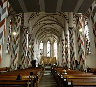 Blick in das Hauptschiff der St.-Jacobi-Kirche