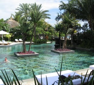 Pool Frangipani Island