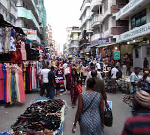 Seitenstrassen um den Kariakoo Markt