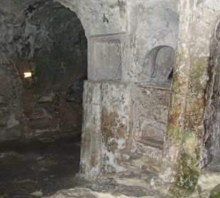 In den Katakomben