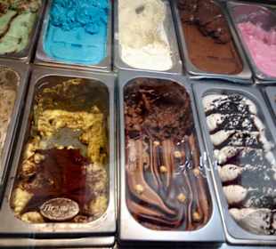 Eis im Coral Café San Gwann
