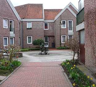 Platz in einer Wohnsiedlung