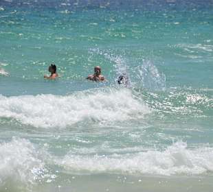 Einen Tag mit schönen Wellen