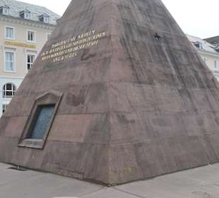 Die 6,81 Meter hohe Karlsruher Pyramide