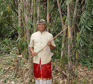 Tourguide Uja