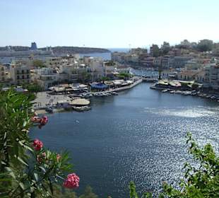 Der See von Agios Nikolaos