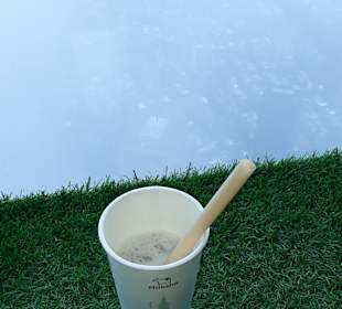 Tee mit Blick auf Taifun