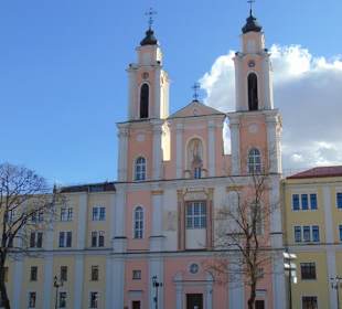 Malerischer Rathausplatz in Kaunas