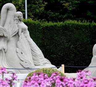 Überlebensgroße Sandskulptur
