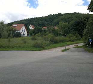 Dorf am Stausee
