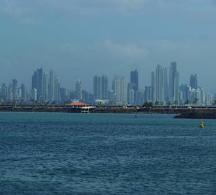 F dem Panama Kanal