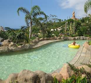 Eine der Wasserrutschen