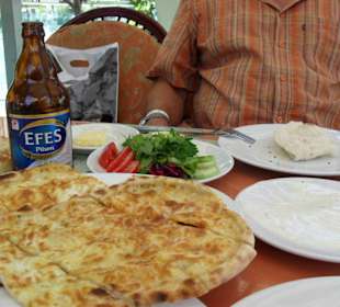 Pide und ein Efes