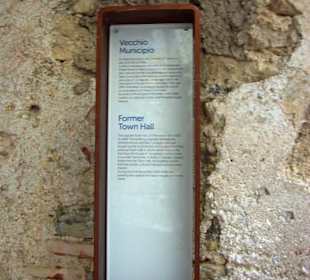 Info-Tafel zum alten Rathaus