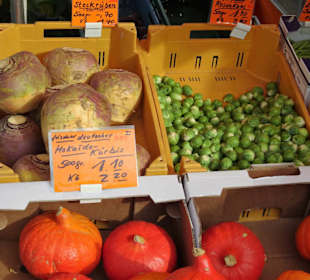 Rundgang über den Wochenmarkt Pferdemarkt