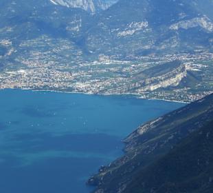 Der Gardasee von oben