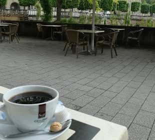 Pause auf der Promende am Rosengarten