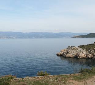 Wanderung bei der Küste von Vrbnik