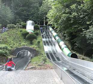 Große Rutschbahnen