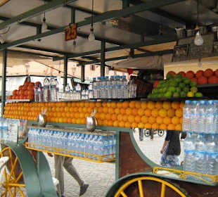 OJemaa El Fnarangensafthändler 