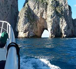 Capri mit hoteleigenem Boot