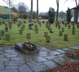 Ehrenfriedhof Alendorf