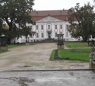Schloss Friedrichsfelde