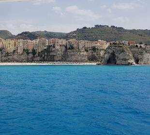 Tropea vom Wasser aus