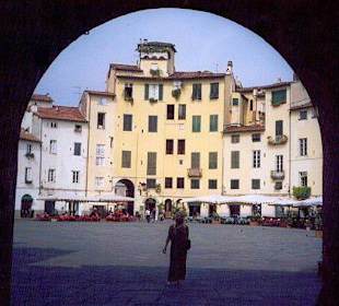 Piazza anfiteatro