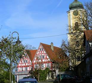 Straße zur Kirche