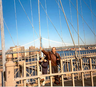 Cruzando el puente con mi hijo