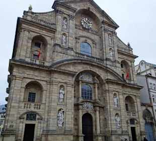 Außenansicht der Martinskirche in Bamberg