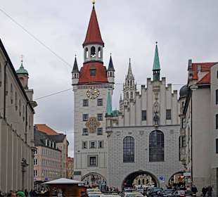 Altes Rathhaus von der Straße Tal