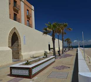 Schöne Strandpromenade un Rota!