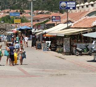 Einkaufstraße in Ölü-Deniz