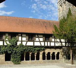 Blick in den Kreuzganggarten