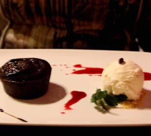 Schokotörtchen und Eis