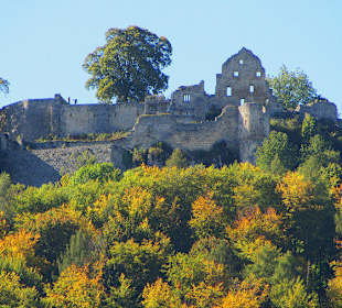 Burg im Herbst