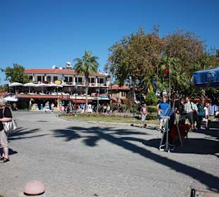 Der Marktplatz in Side