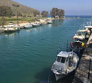 Flußmündung, 5 Minuten vom Hotel entfernt zu Fuß.