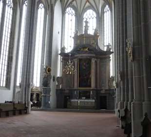 In der Peterskirche - Blick zum Altar