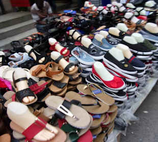 Seitenstrassen um den Kariakoo Markt