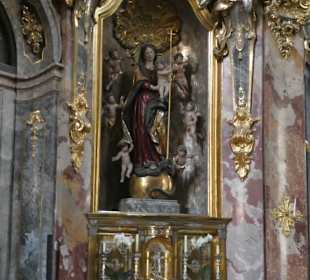 Asamkirche zwischen Marienplatz und Sendlinger Tor