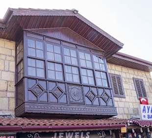 Elegantes Holzfenster