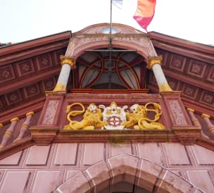 Giebel des Hotel de Ville